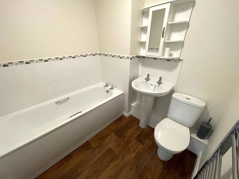 Grosvenor Wharf Road